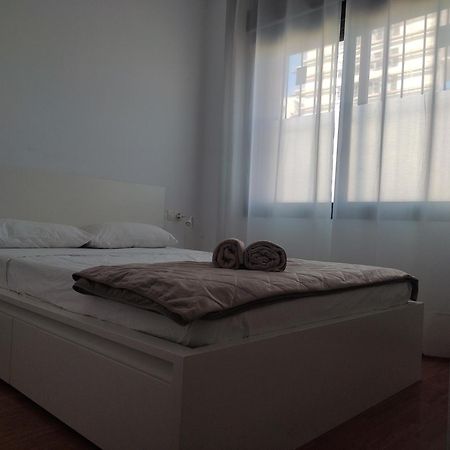 Ap4Us B1 - Apartment For Us - Sightseeing & Beach Near To Barcelona Badalona Exteriör bild