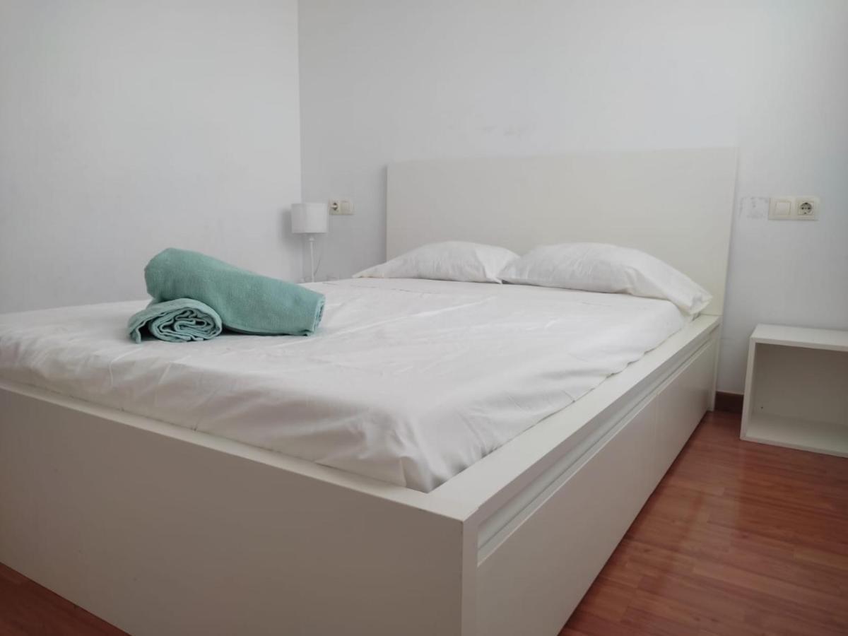 Ap4Us B1 - Apartment For Us - Sightseeing & Beach Near To Barcelona Badalona Exteriör bild