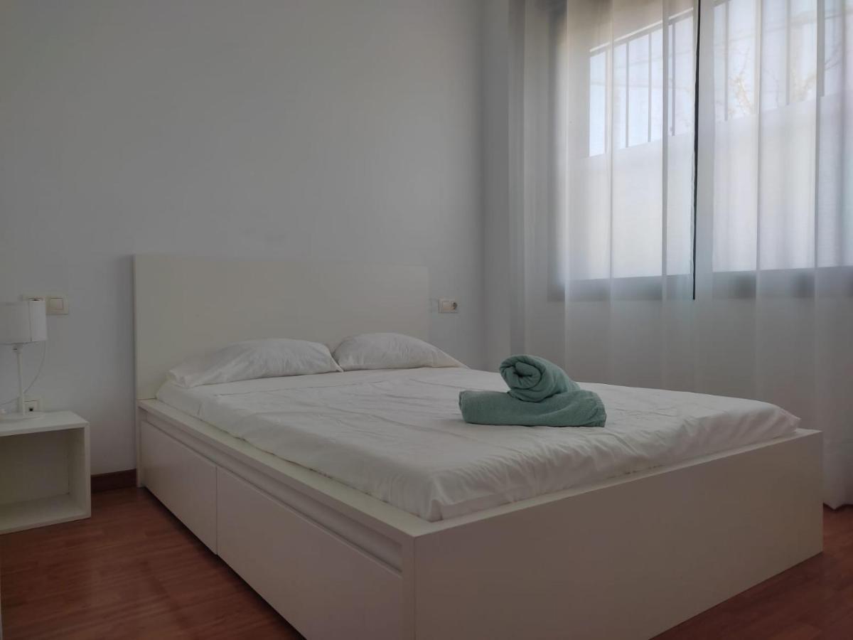 Ap4Us B1 - Apartment For Us - Sightseeing & Beach Near To Barcelona Badalona Exteriör bild